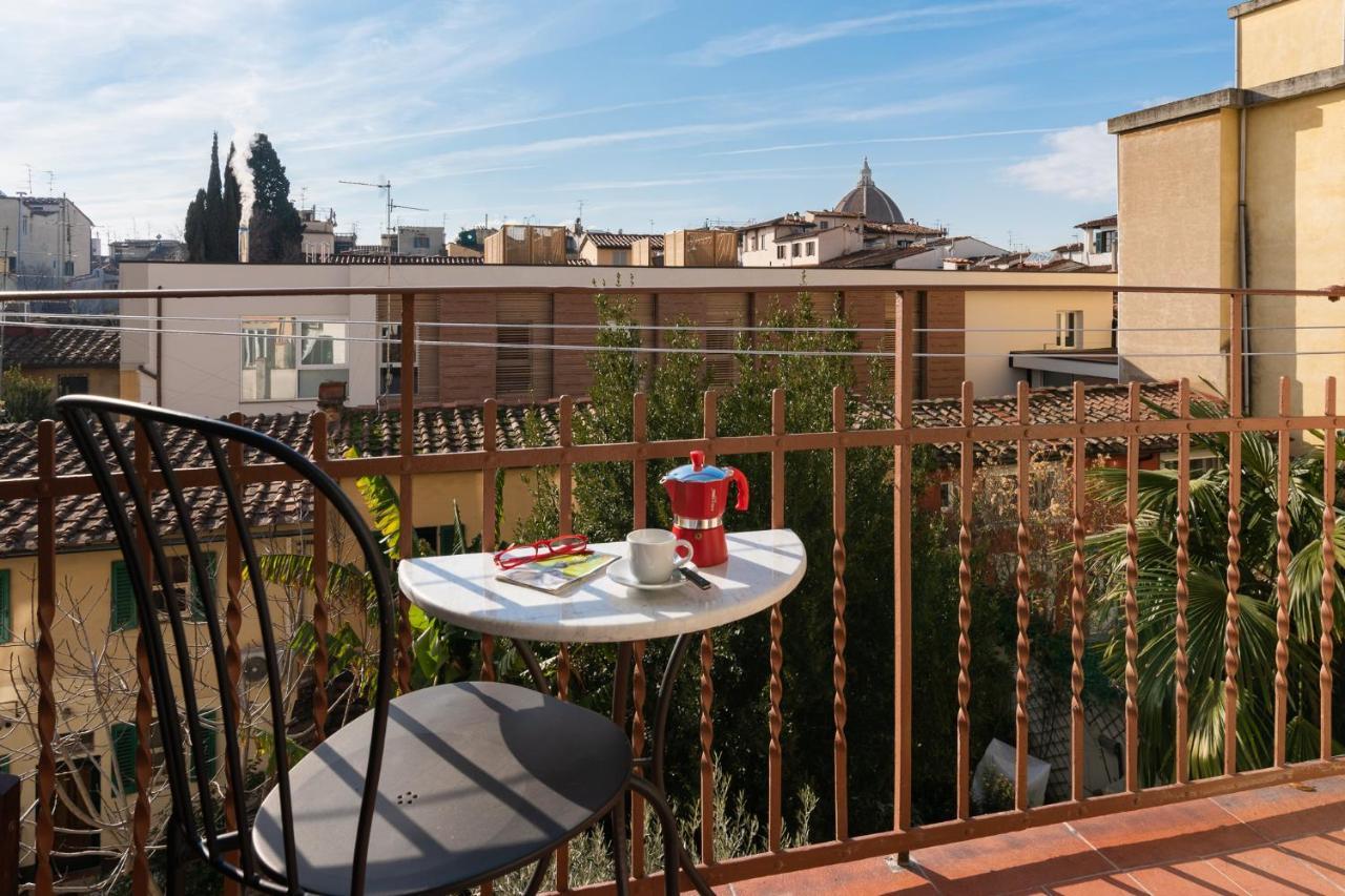 Lovely Apartment With Balcony Floransa Dış mekan fotoğraf